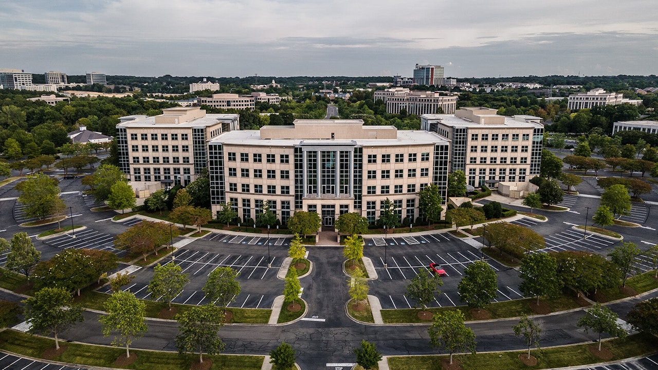 Drone view of parking lot and Hixon Building exterior on Ballantyne Campus5