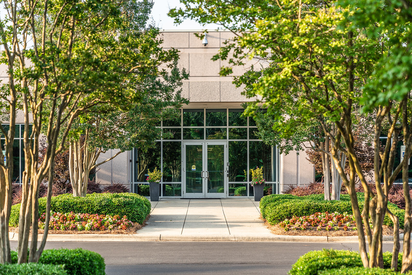 Entrance of Rushmore Two Building exterior on Ballantyne Campus3