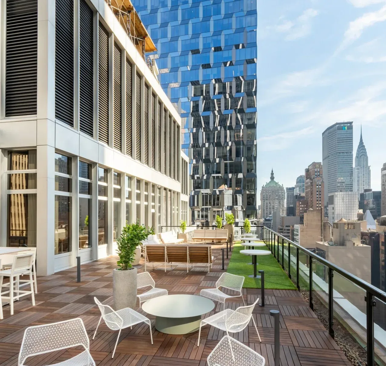 1180 Sixth Ave terrace 08 20191019 JMH 08794 638x956 2x