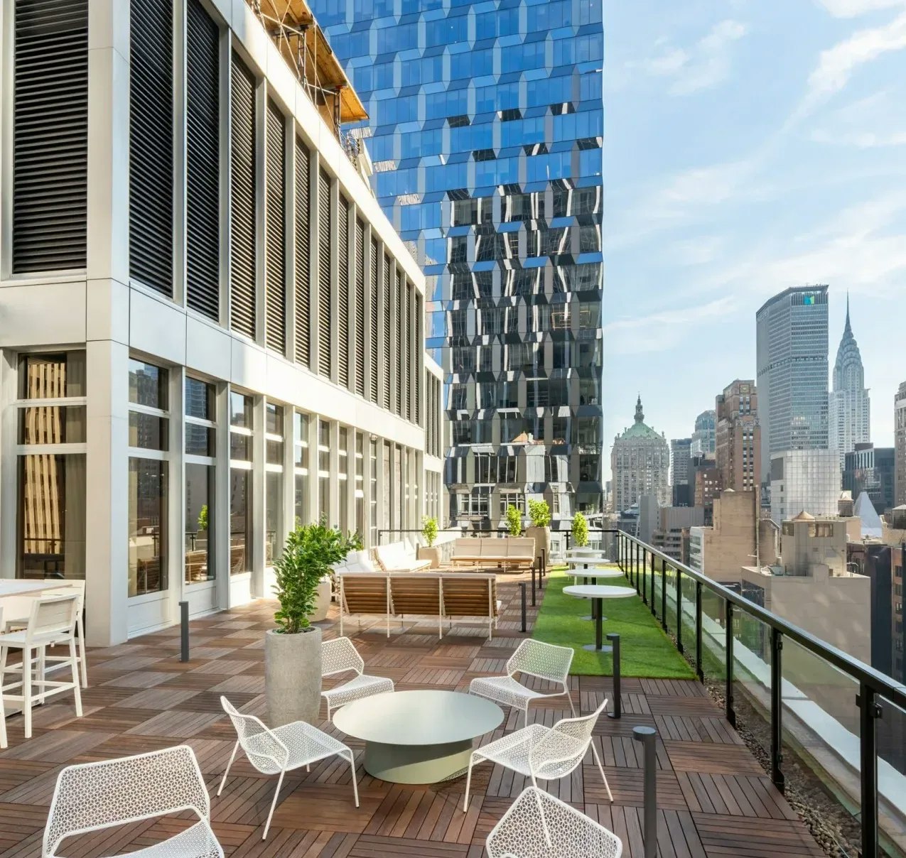 1180 Sixth Ave terrace 08 20191019 JMH 08794 638x956 2x